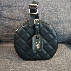 Chic Black Quilted Crossbody Bag